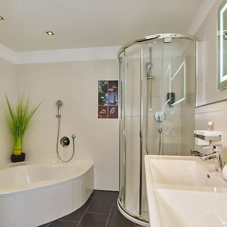 Alpen Diamond Penthouse & *