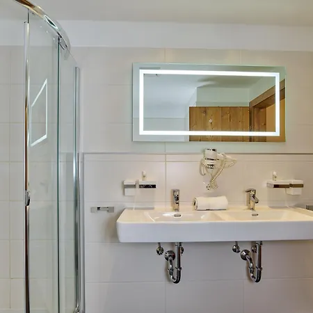 Alpen Diamond Penthouse & *